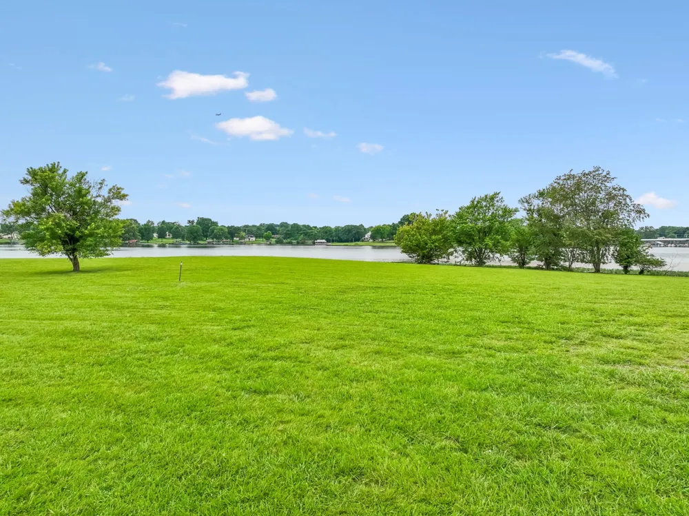 413 Private Dr Hendersonville, TN 37075