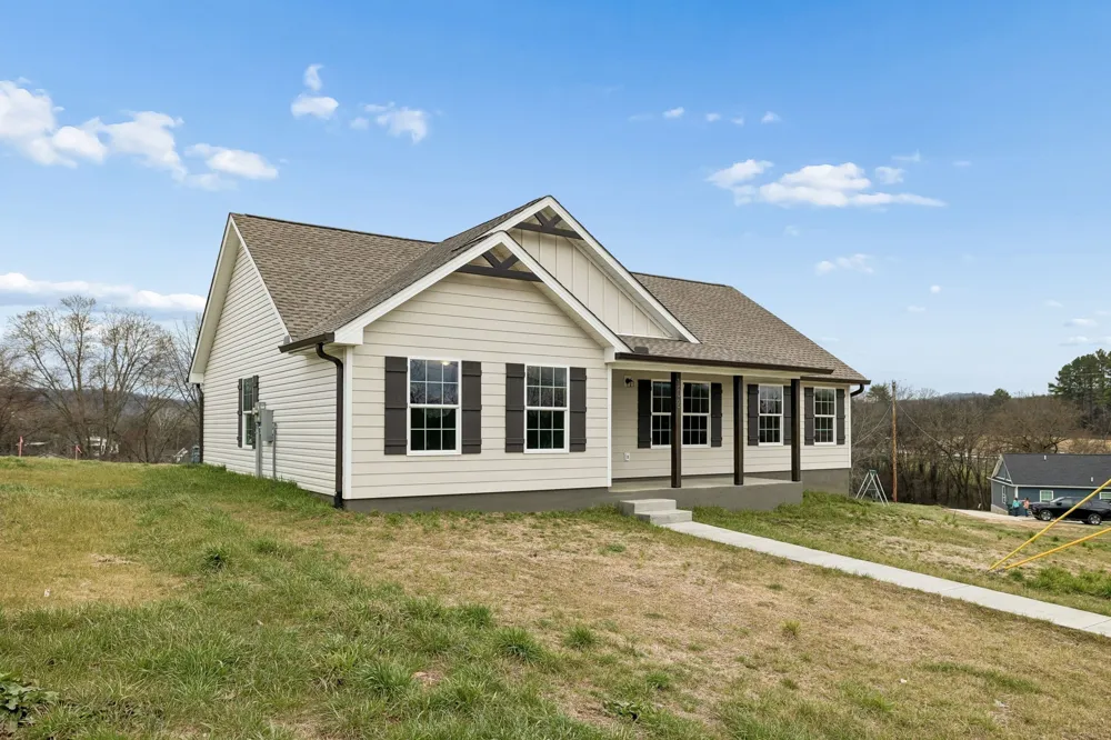 108 Crows Hill Dr Gordonsville, TN 38563