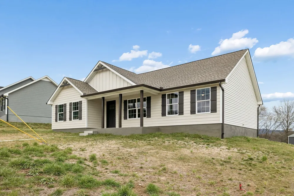 108 Crows Hill Dr Gordonsville, TN 38563