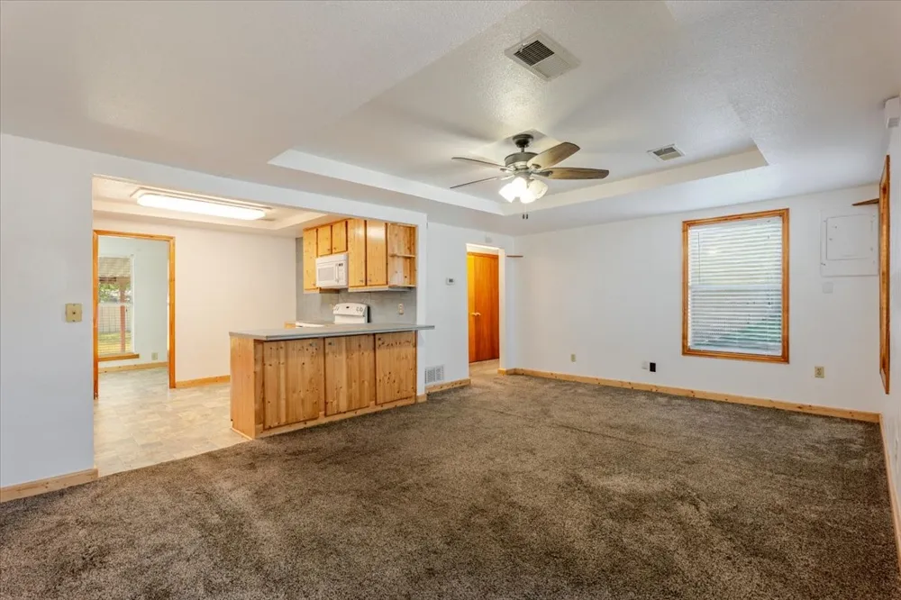 308 Hallvale Drive White Settlement, TX 76108