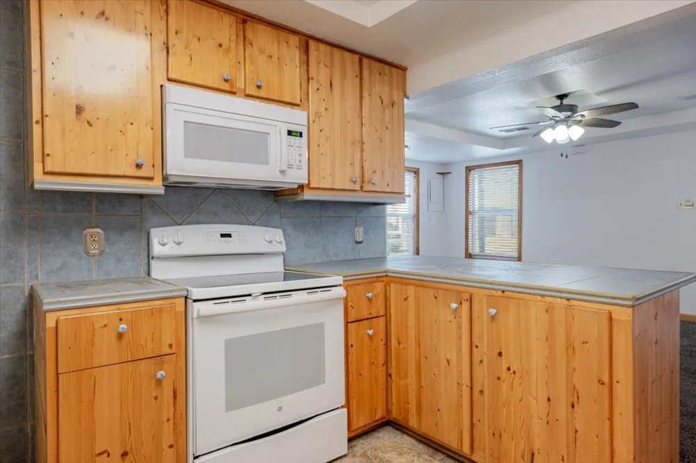 308 Hallvale Drive White Settlement, TX 76108
