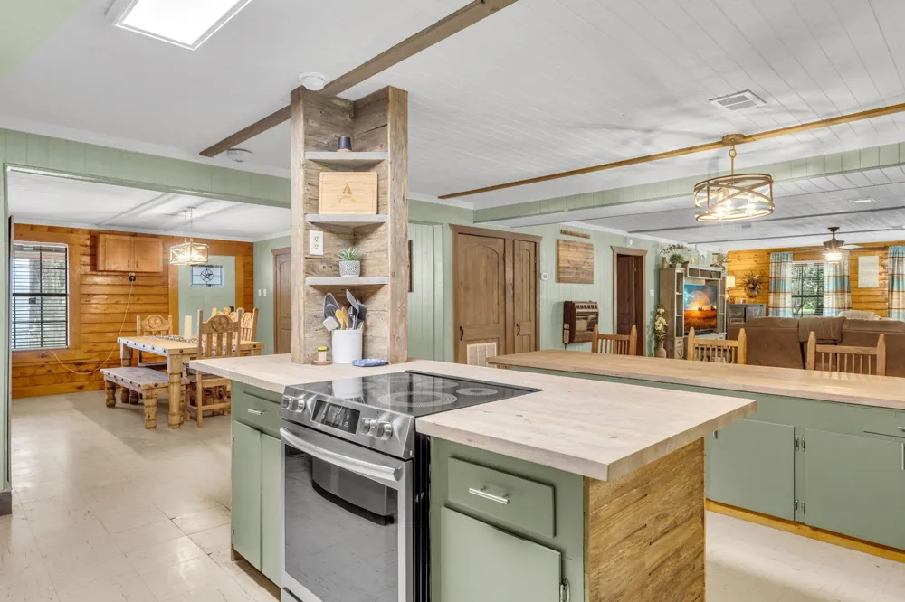 245 Pr 8368 Spurger, TX 77660