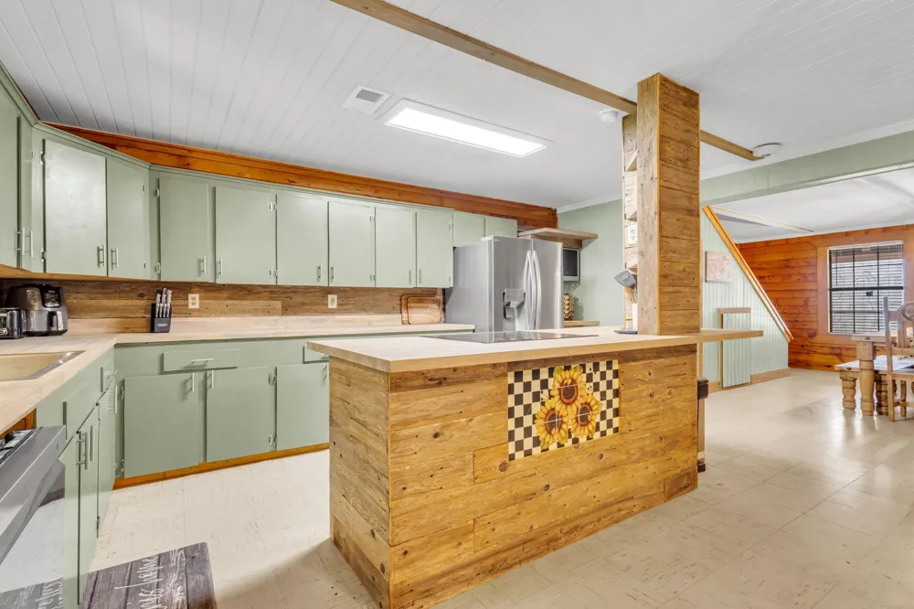 245 Pr 8368 Spurger, TX 77660