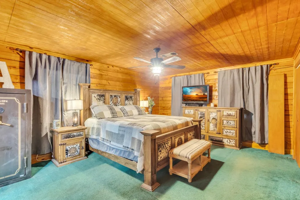 245 Pr 8368 Spurger, TX 77660