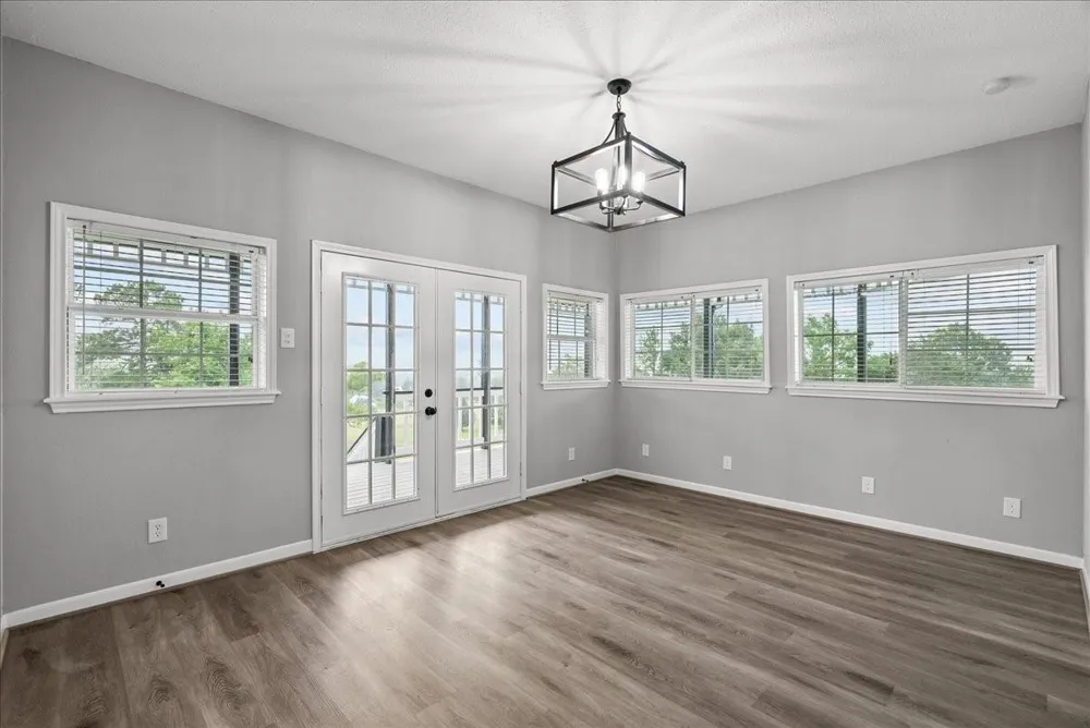 401 Paradise Drive Coldspring, TX 77331