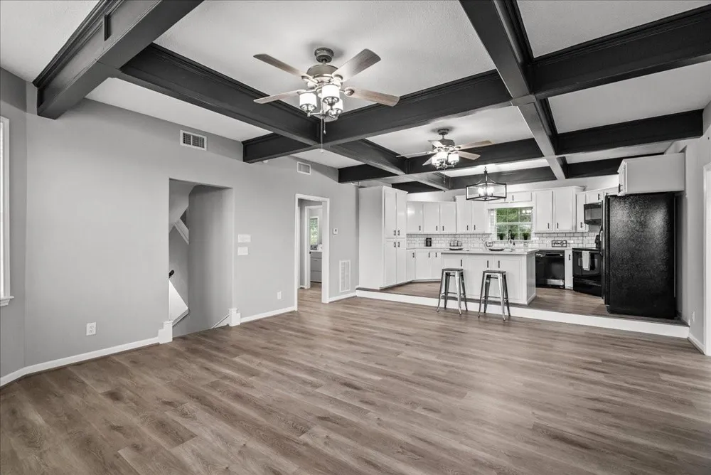 401 Paradise Drive Coldspring, TX 77331