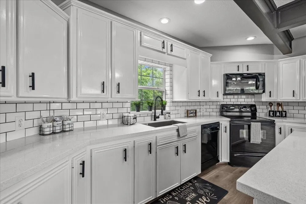 401 Paradise Drive Coldspring, TX 77331
