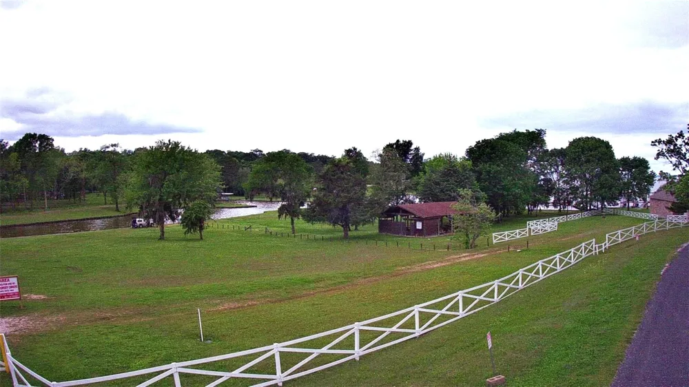 401 Paradise Drive Coldspring, TX 77331