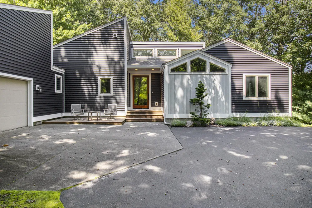 5410 W Oak Ridge Drive Ludington, MI 49431