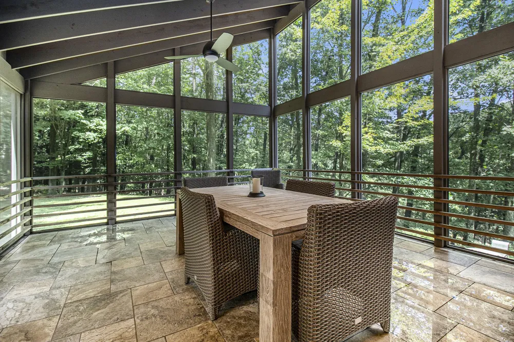 5410 W Oak Ridge Drive Ludington, MI 49431