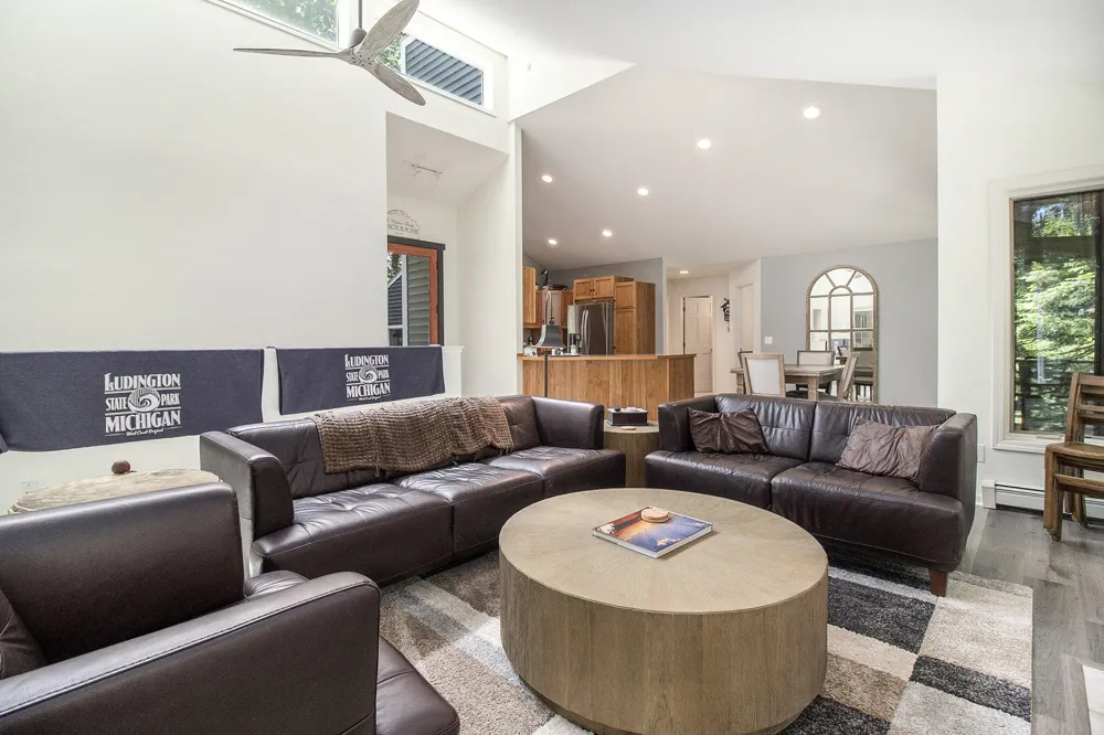 5410 W Oak Ridge Drive Ludington, MI 49431