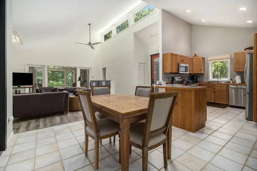 5410 W Oak Ridge Drive Ludington, MI 49431