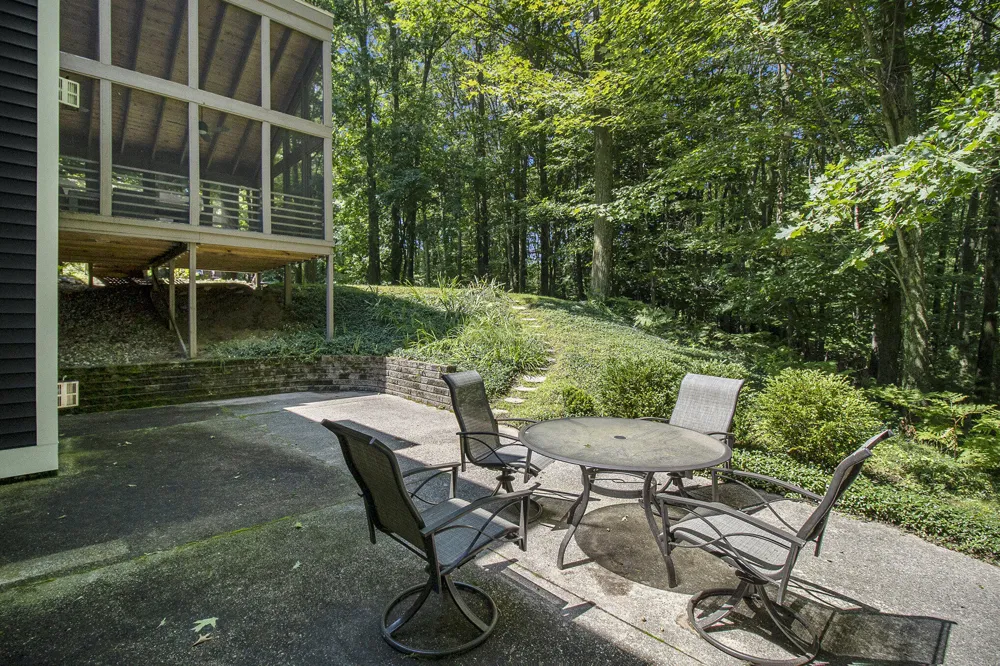 5410 W Oak Ridge Drive Ludington, MI 49431