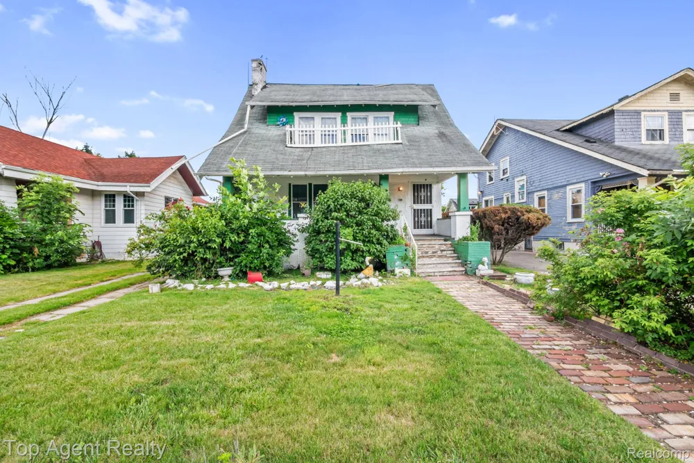 195 Eason Street Highland Park City, MI 48203