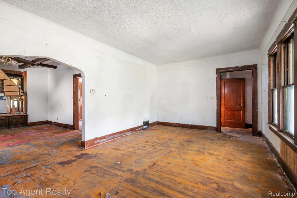 195 Eason Street Highland Park City, MI 48203