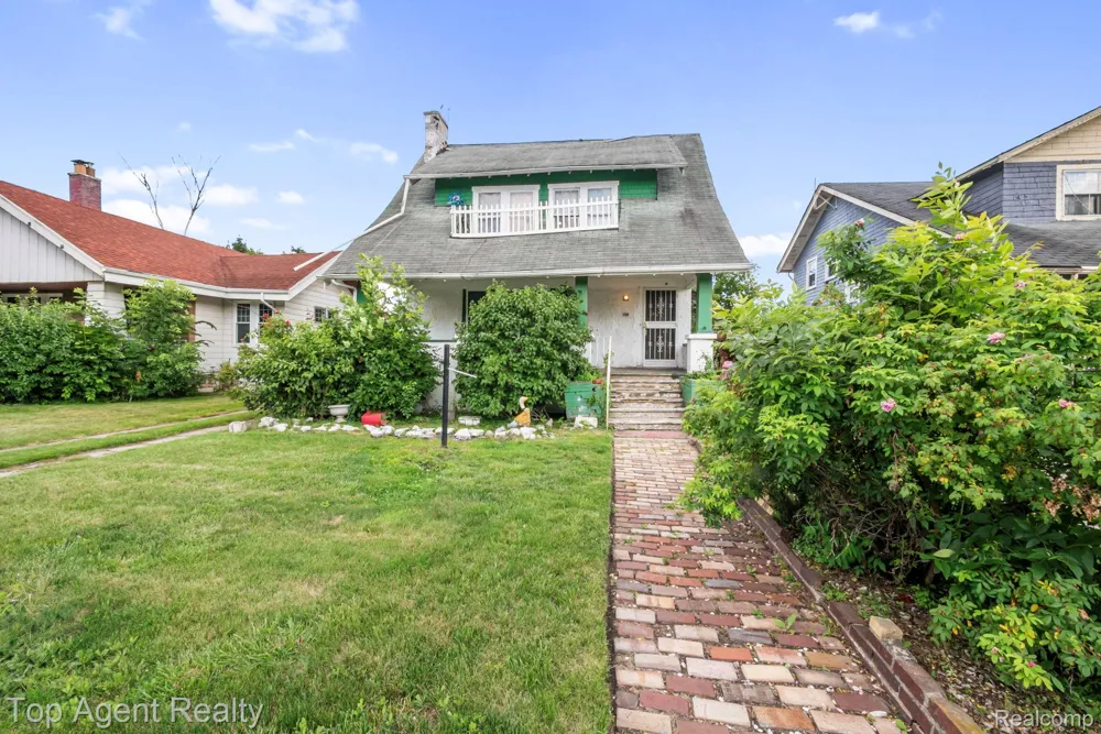 195 Eason Street Highland Park City, MI 48203