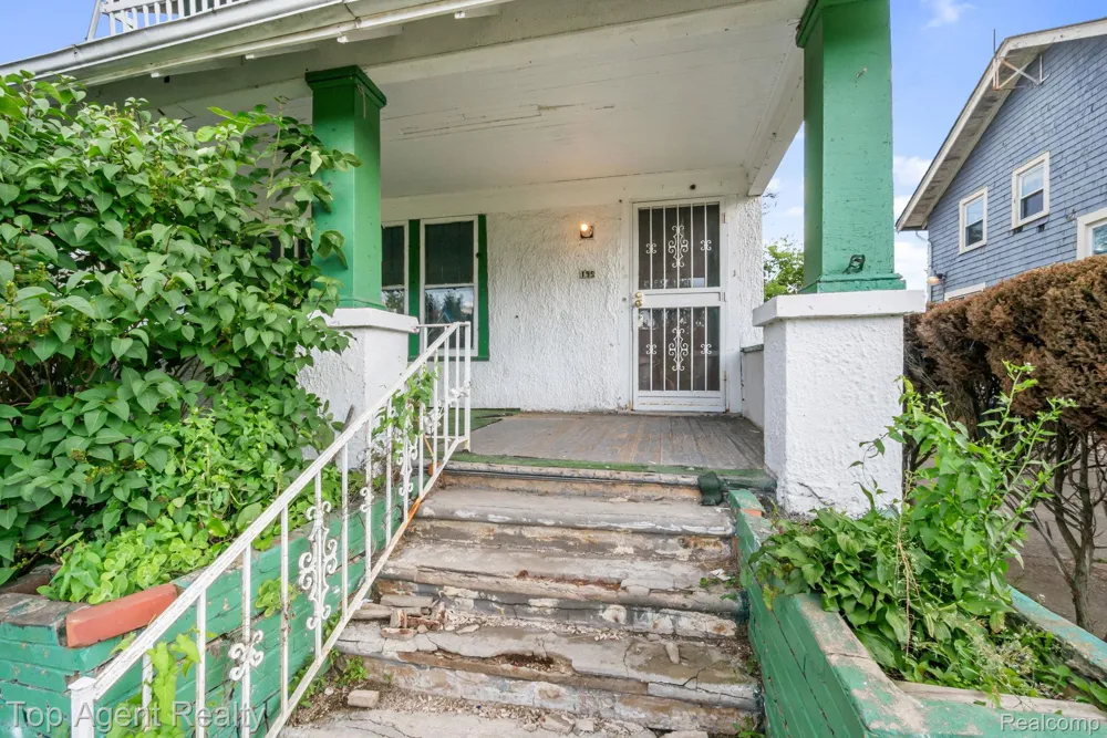 195 Eason Street Highland Park City, MI 48203