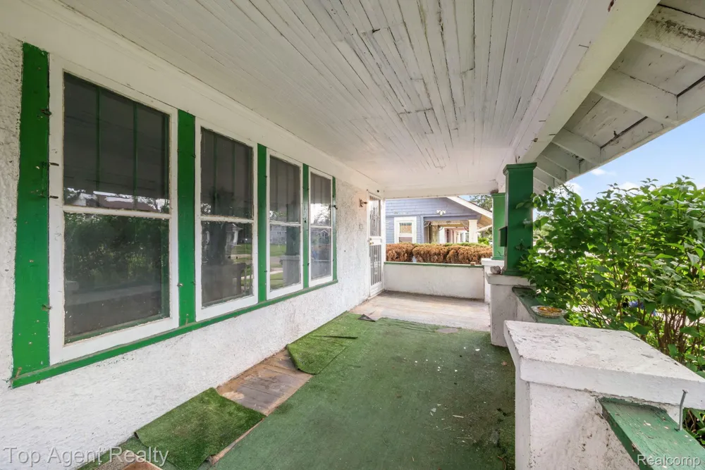 195 Eason Street Highland Park City, MI 48203