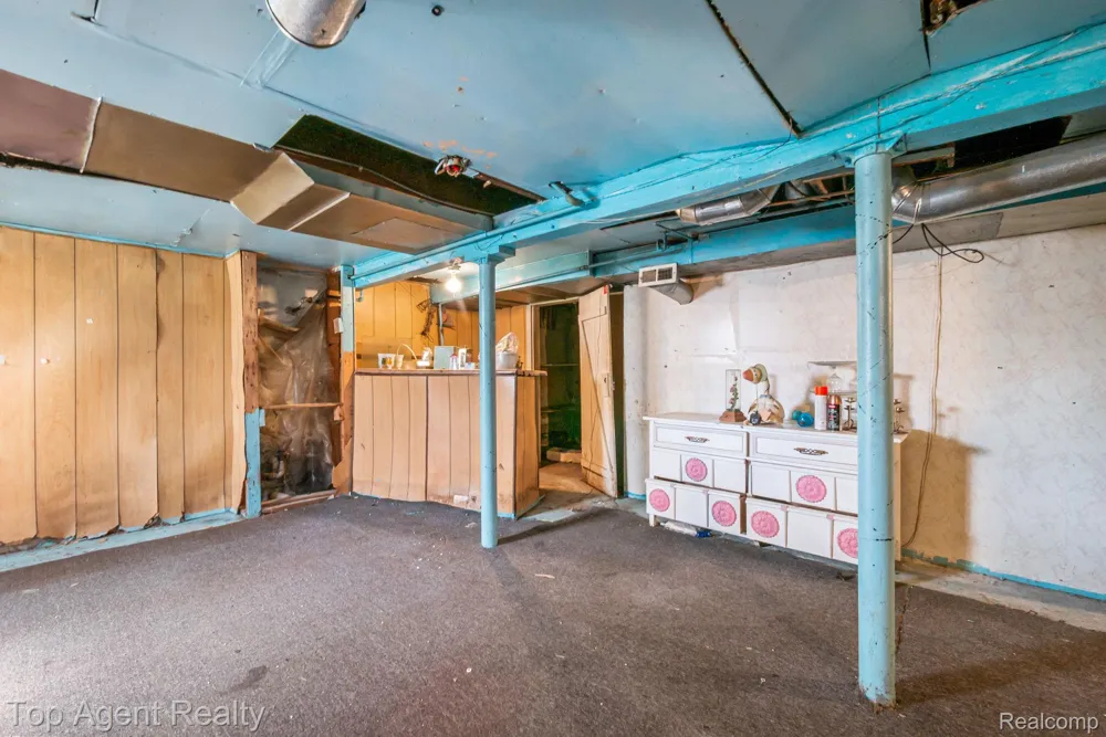 195 Eason Street Highland Park City, MI 48203