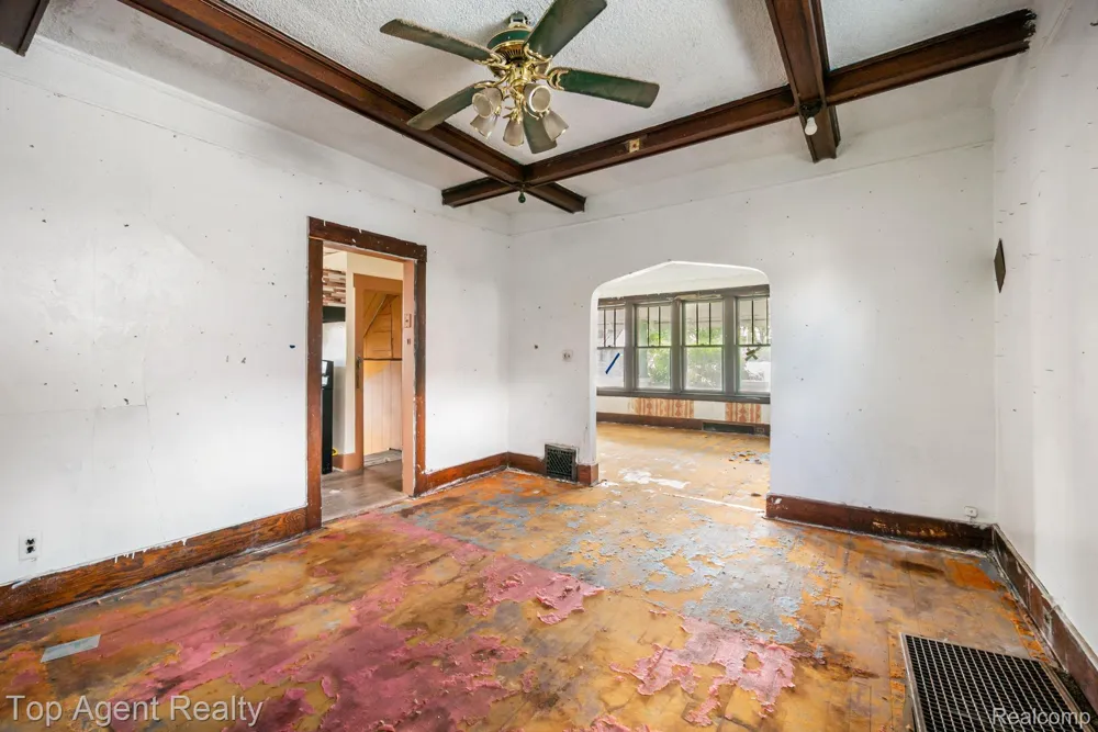 195 Eason Street Highland Park City, MI 48203