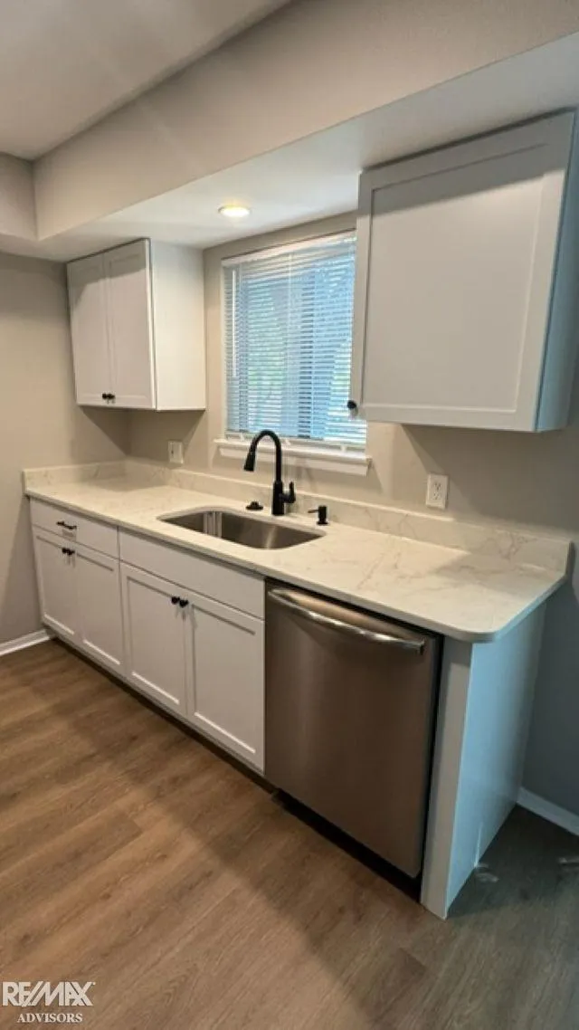 40869 Highpointe Drive Clinton Charter Township, MI 48038
