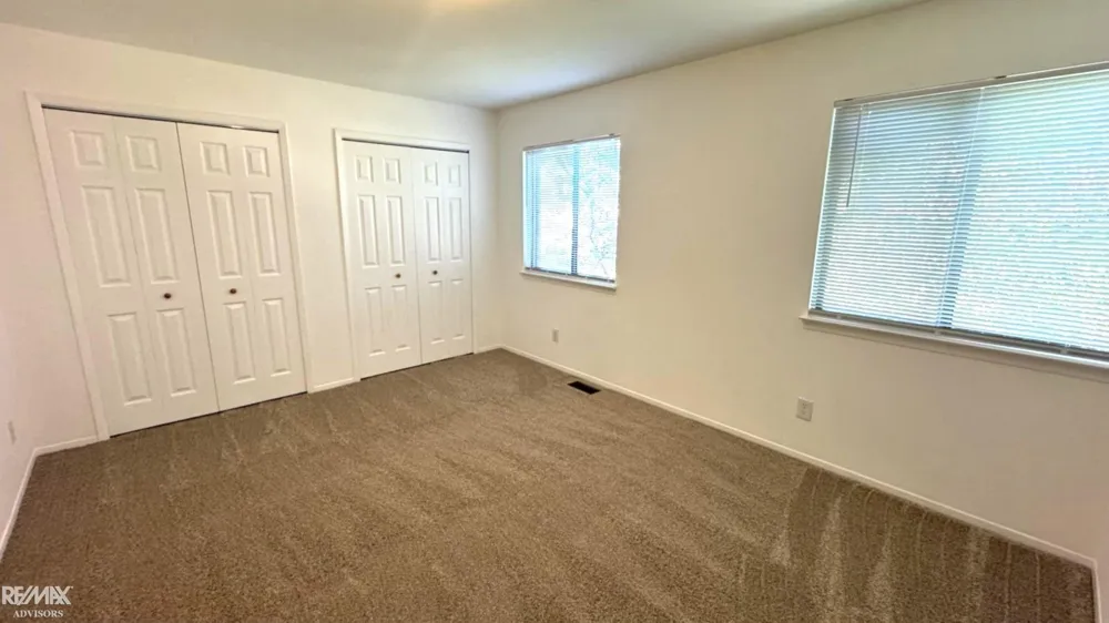 40869 Highpointe Drive Clinton Charter Township, MI 48038