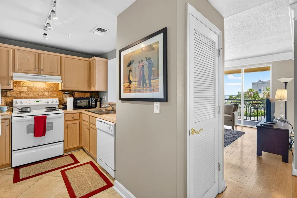 345 BAYSHORE BOULEVARD #403 Tampa, FL 33606