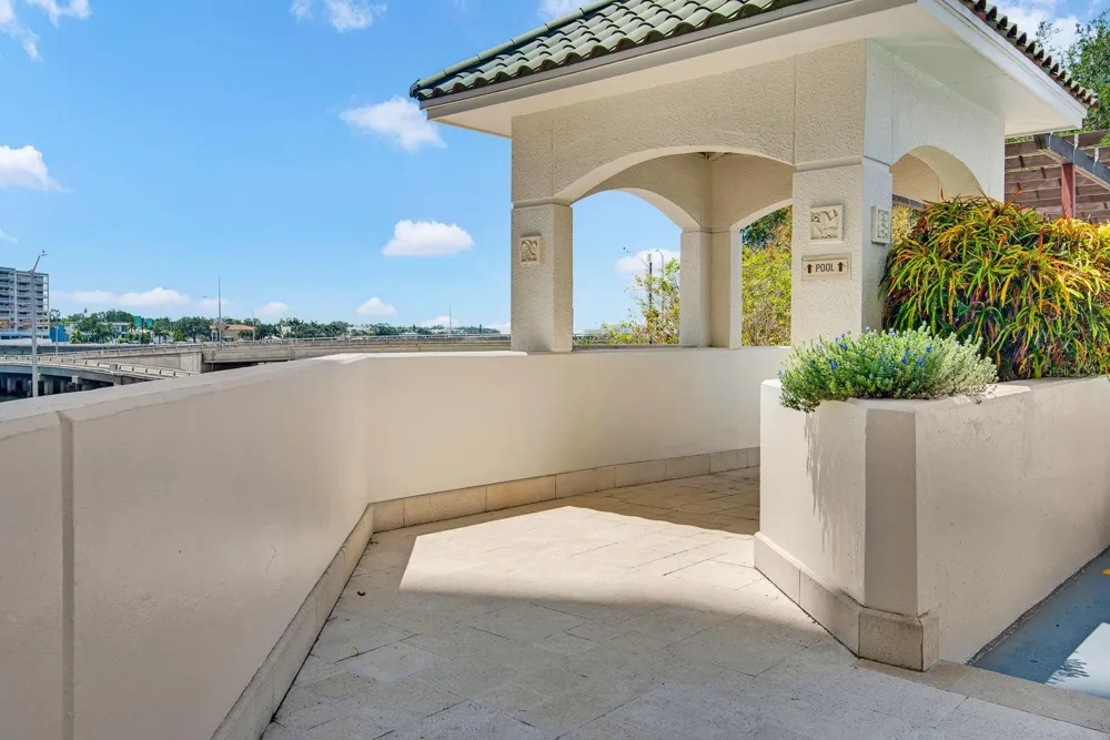 345 BAYSHORE BOULEVARD #403 Tampa, FL 33606