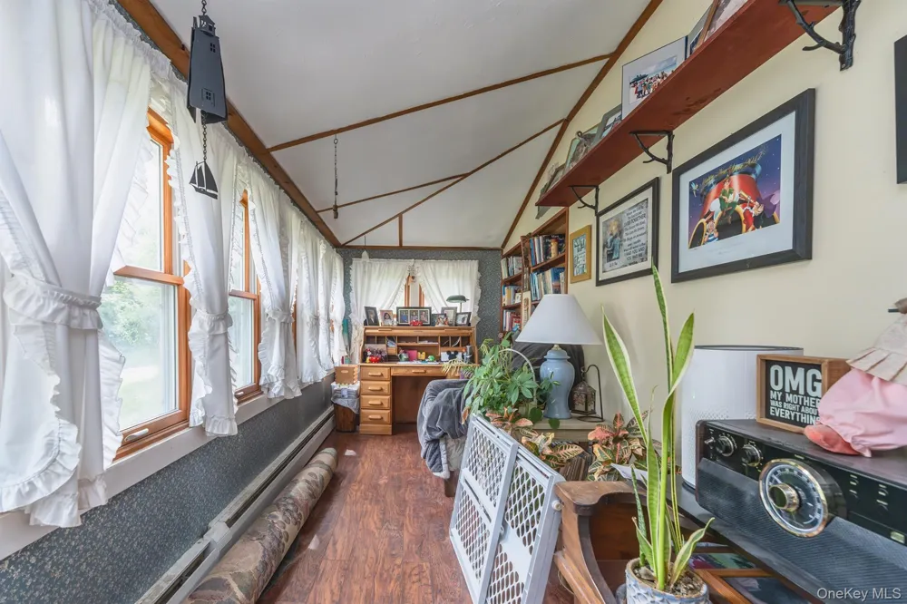 542 Blue Mountain Road Saugerties, NY 12477
