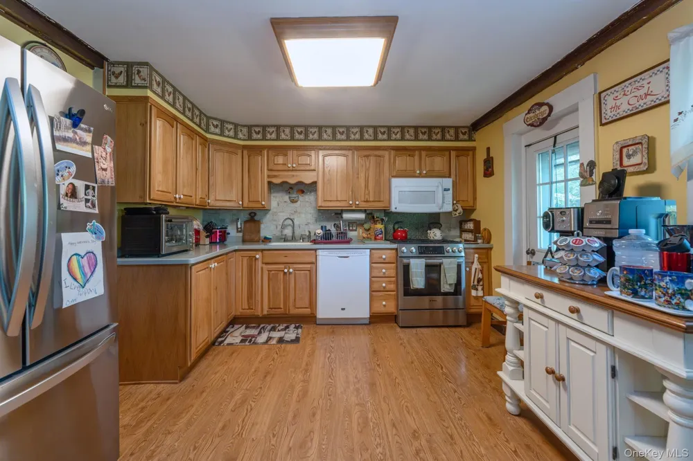 542 Blue Mountain Road Saugerties, NY 12477
