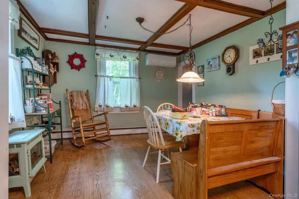 542 Blue Mountain Road Saugerties, NY 12477