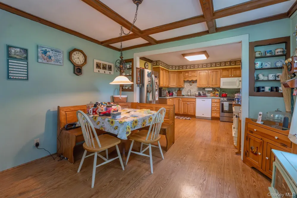 542 Blue Mountain Road Saugerties, NY 12477