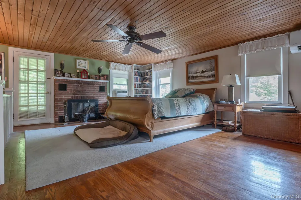 542 Blue Mountain Road Saugerties, NY 12477