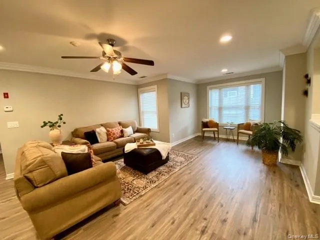 405 Vista View Drive #405 Farmingville, NY 11738