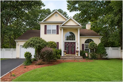16 Winterberry Drive