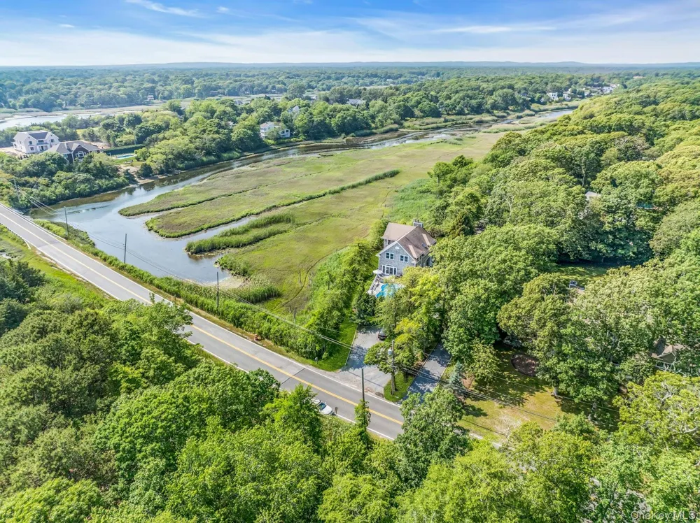 56 S Country Road Westhampton, NY 11977