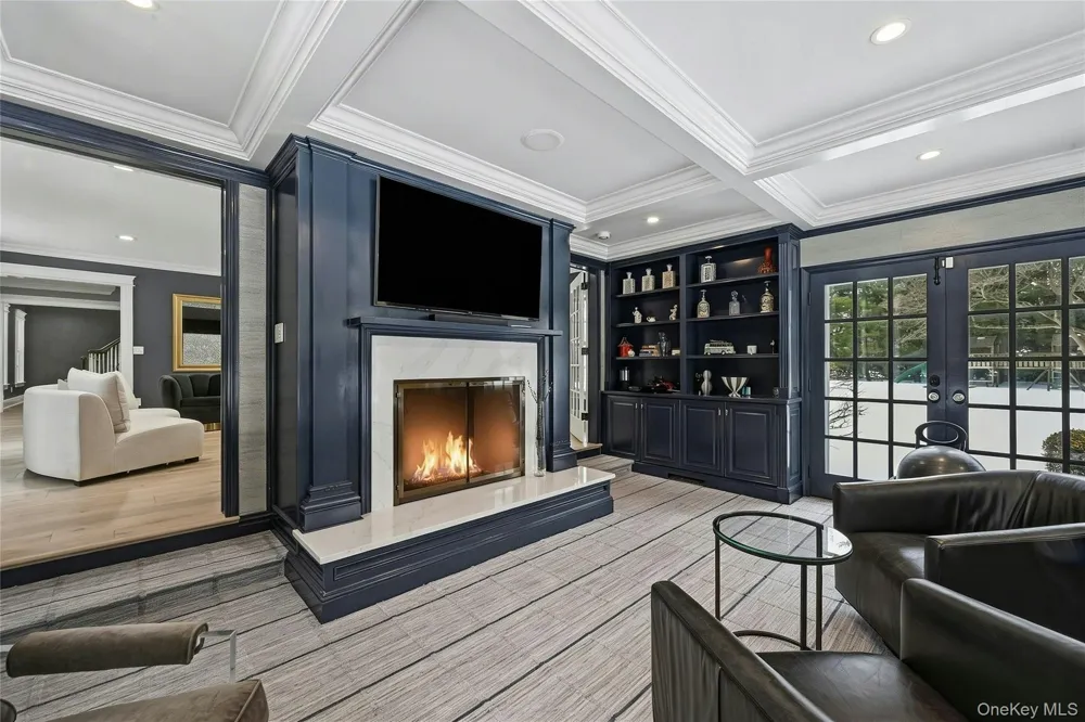 192 Burtis Lane Muttontown, NY 11791