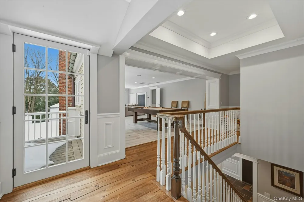 192 Burtis Lane Muttontown, NY 11791