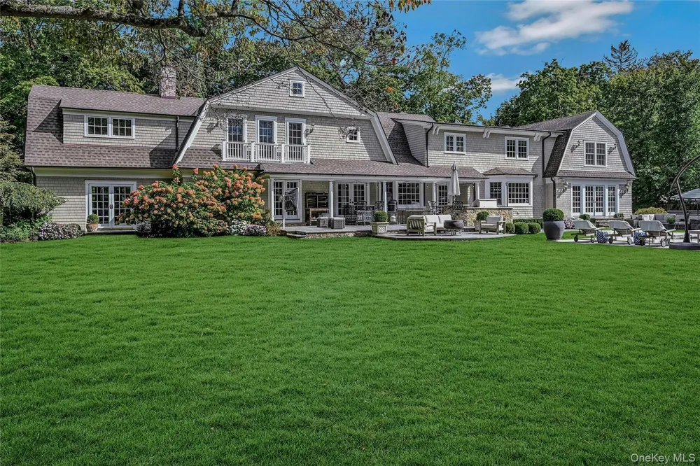 192 Burtis Lane Muttontown, NY 11791