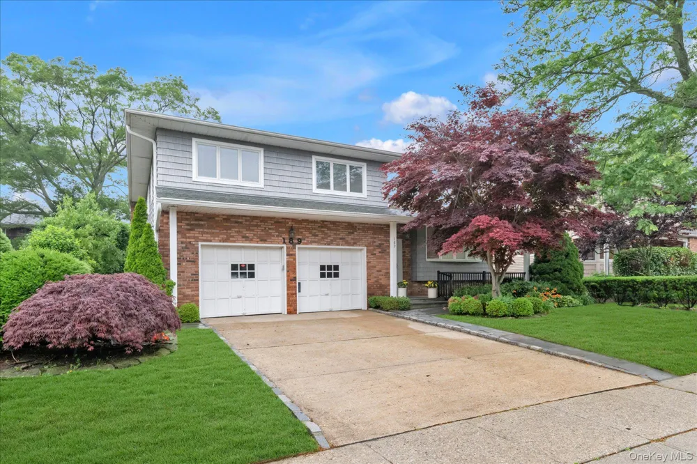 189 Regent Drive Lido Beach, NY 11561