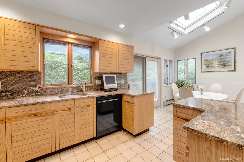 189 Regent Drive Lido Beach, NY 11561