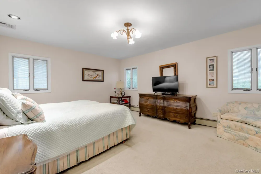 189 Regent Drive Lido Beach, NY 11561