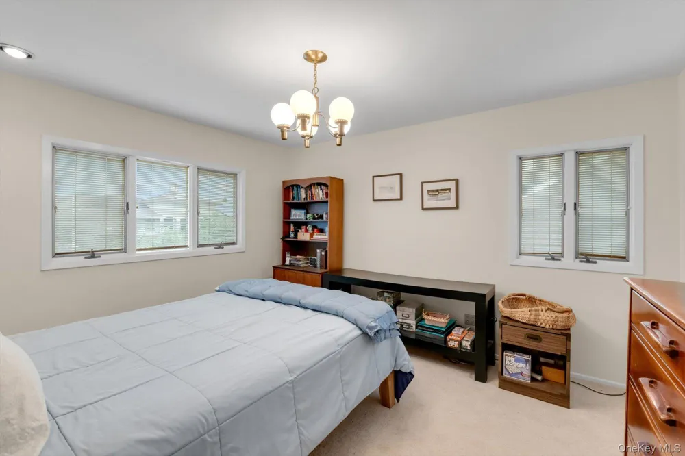 189 Regent Drive Lido Beach, NY 11561