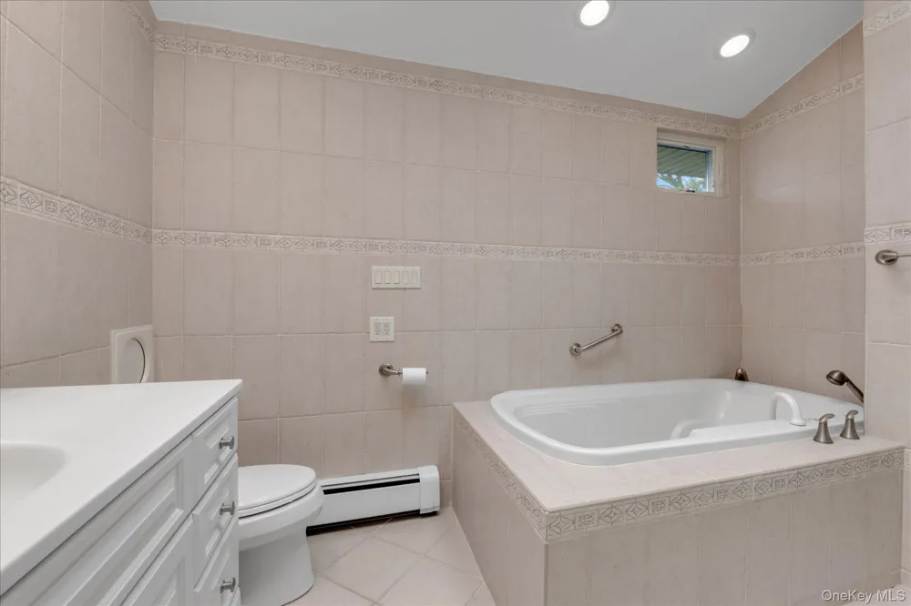 189 Regent Drive Lido Beach, NY 11561