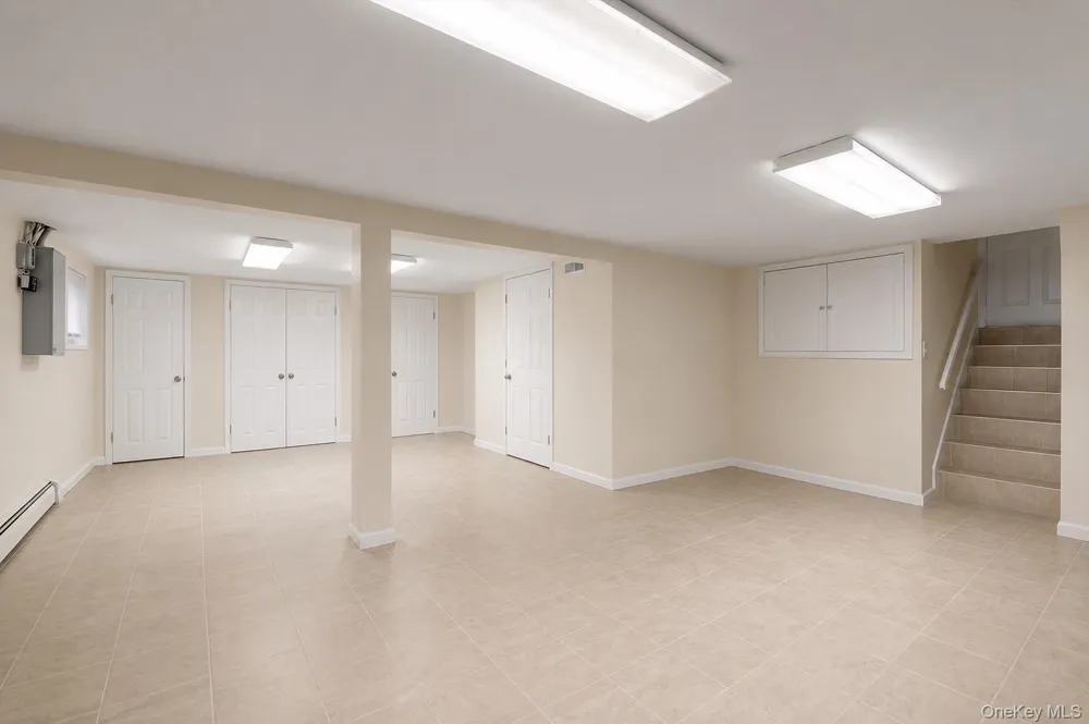 189 Regent Drive Lido Beach, NY 11561