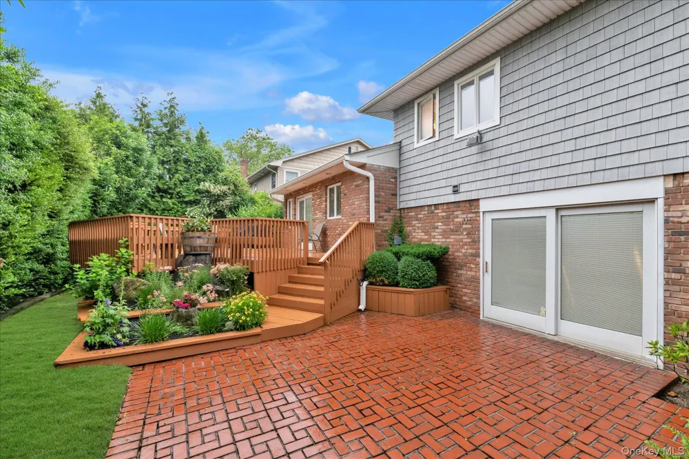 189 Regent Drive Lido Beach, NY 11561
