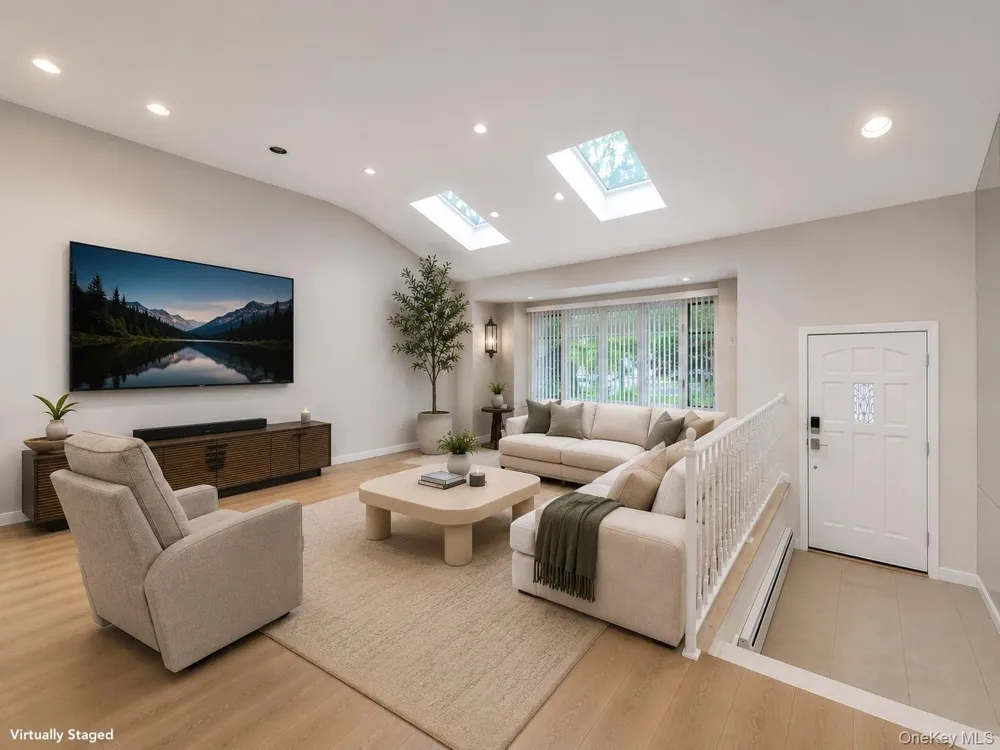189 Regent Drive Lido Beach, NY 11561