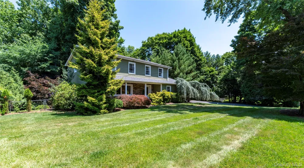 12 Sickletown Road Pearl River, NY 10965