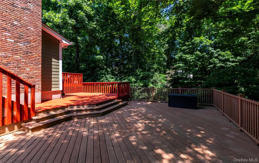 12 Sickletown Road Pearl River, NY 10965