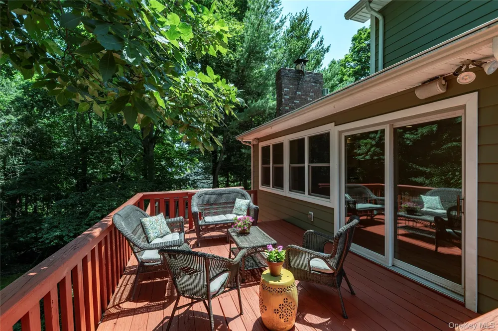 12 Sickletown Road Pearl River, NY 10965